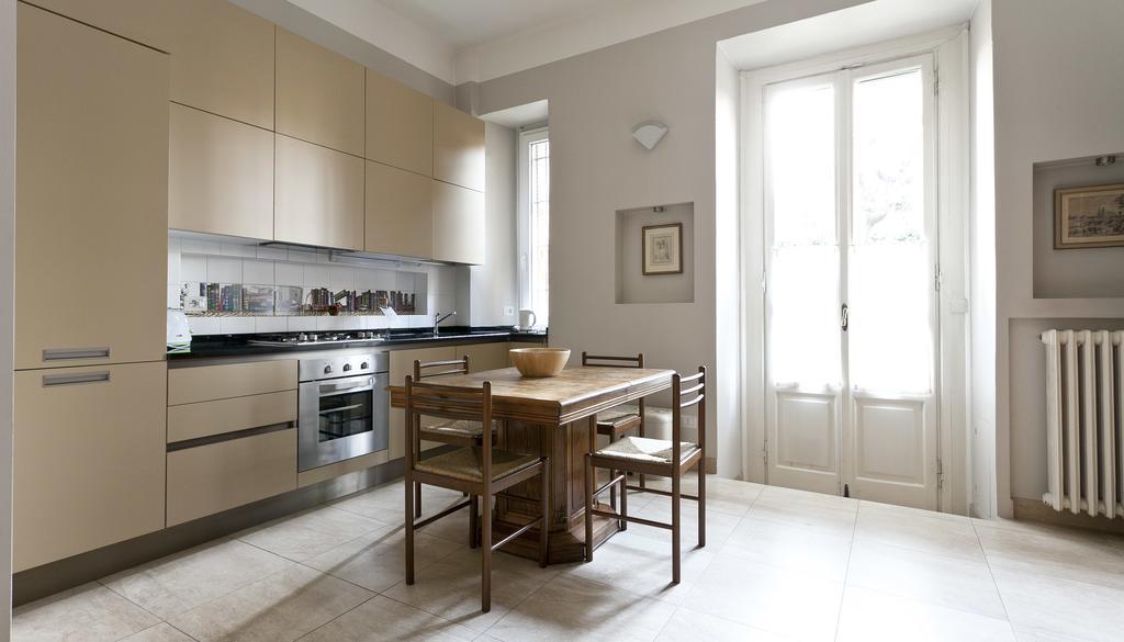 Italianway-Reggimento Savoia Apartment Milan Bagian luar foto